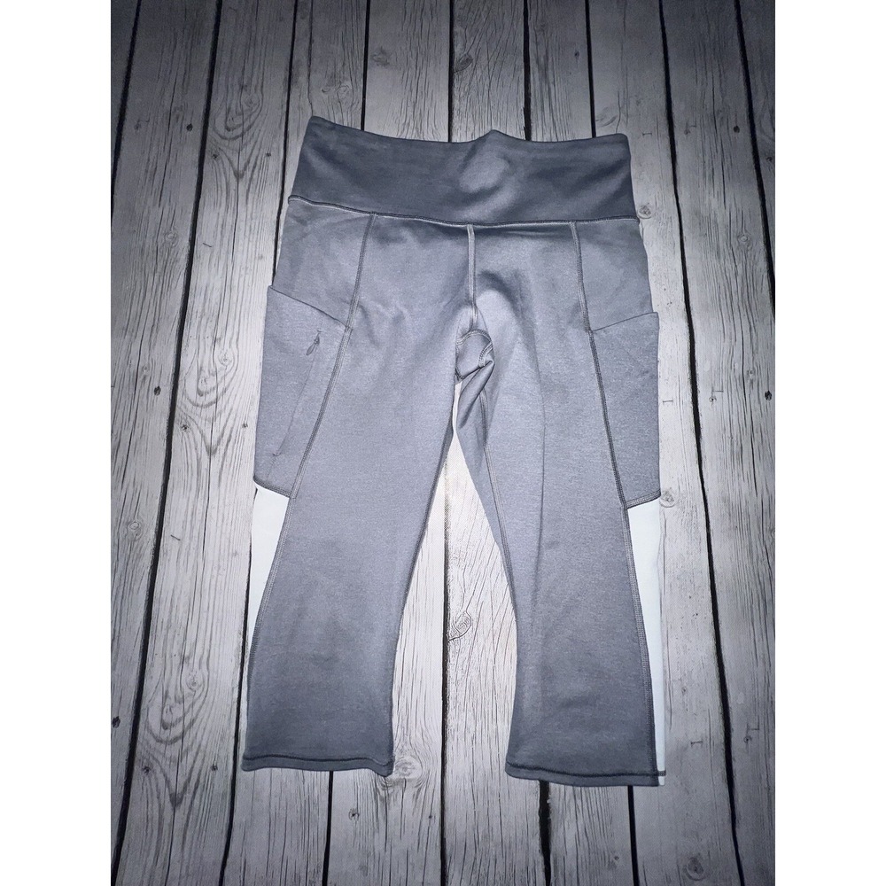 Athleta Women Size Small Light Gray Short Capri With White Mesh Leggings